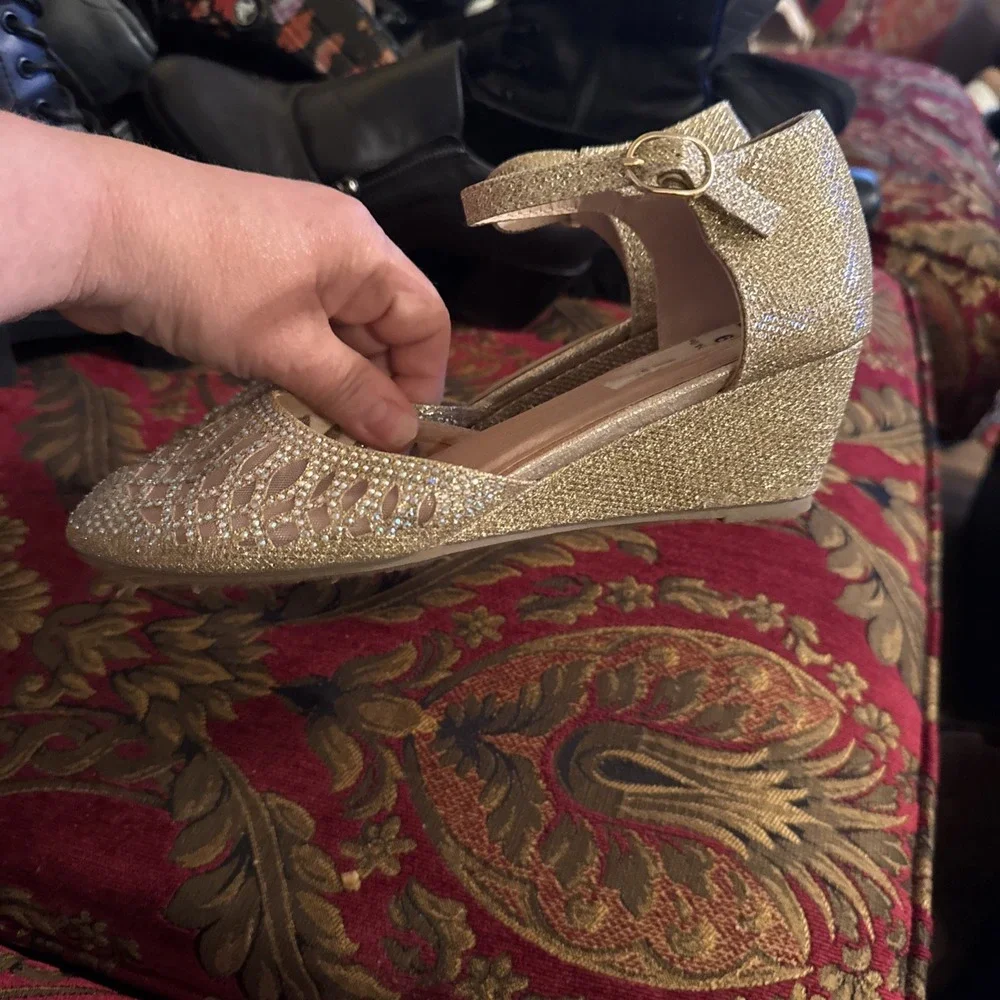 Girls  Link Sparkle Glitter Jeweled Wedge Heel Sandals Set  Size 4